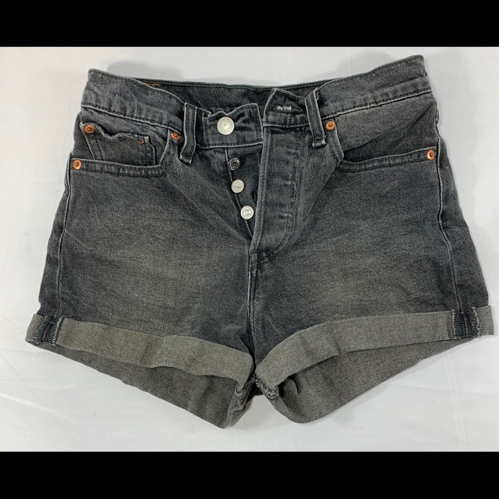 Women’s Levi Size 27 Jean Shorts